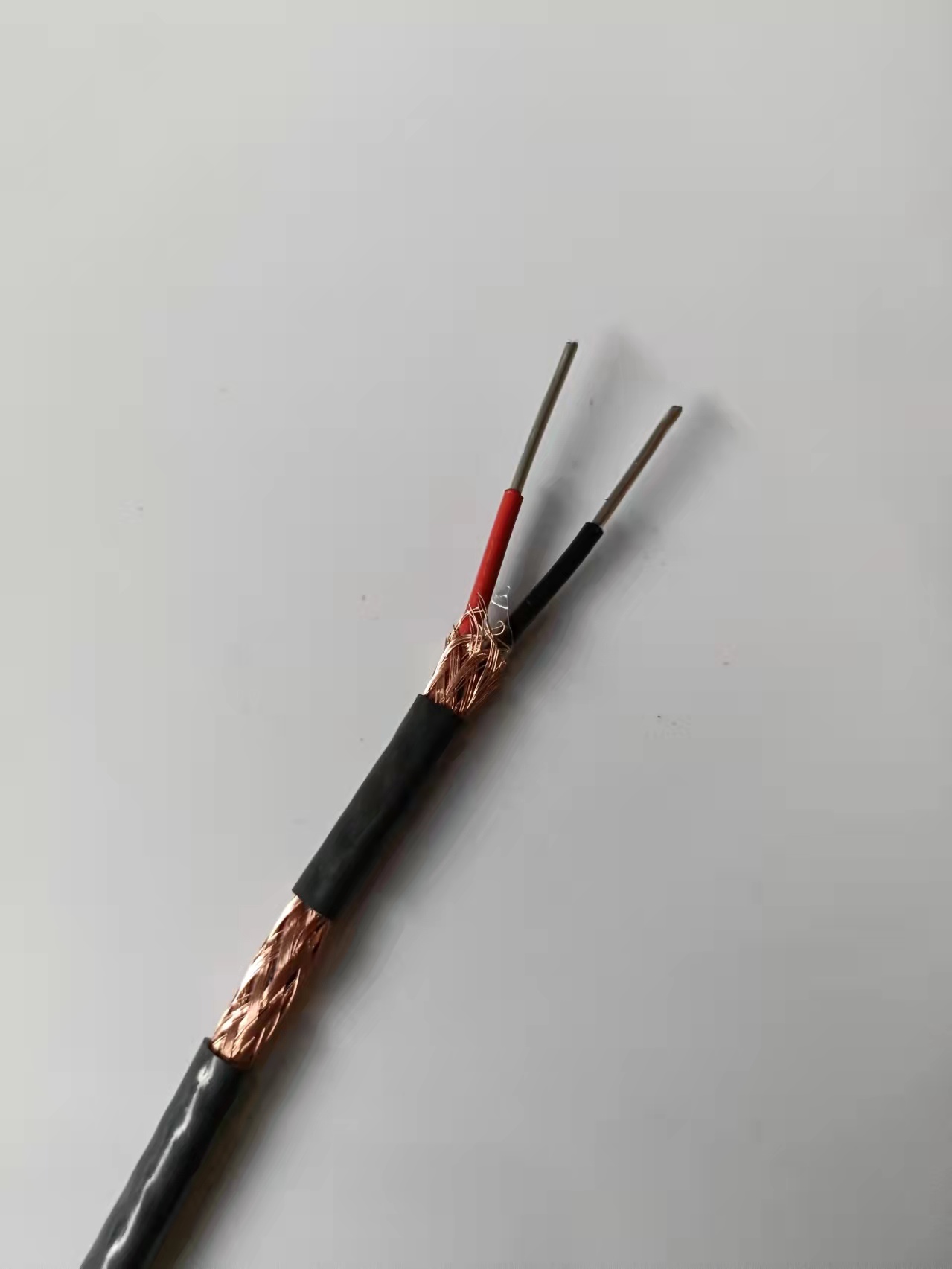 聚氯乙烯絕緣和護套船用控制電纜